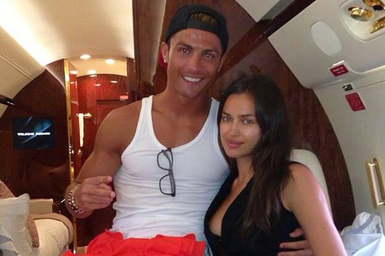 Nguyên nhân Irina Shayk chia tay Ronaldo là do tiền đạo này bị đồng tính?