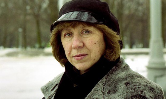 Nữ nhà văn Belarus Svetlana Alexievich Ảnh: REUTERS