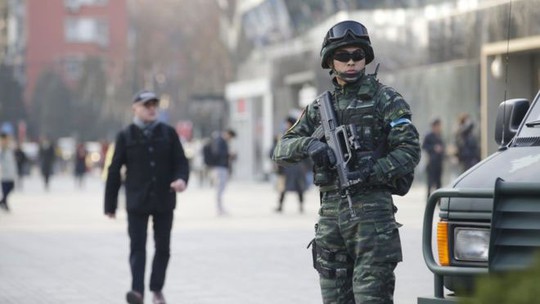 
Trung Quốc siết chặt an ninh tại Bắc Kinh ngày 24-12 Ảnh: REUTERS
