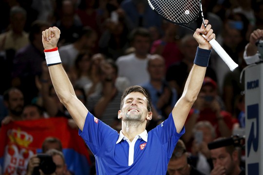 Djokovic khẳng định vị thế số 1 thế giới với chức vô địch Paris Masters 2015 vào đêm 8-11 Ảnh: REUTERS