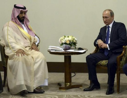 
Tổng thống Nga Vladimir Putin (phải) gặp Bộ trưởng Quốc phòng Ả Rập Saudi

Mohammed bin Salman. Ảnh: Reuters
