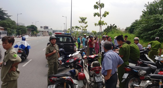 
Cảnh sát đang phong tỏa hiện trường
