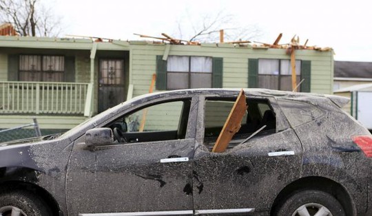 Lốc xoáy tàn phá bang Alabama cuối tuần qua. Ảnh: Reuters
