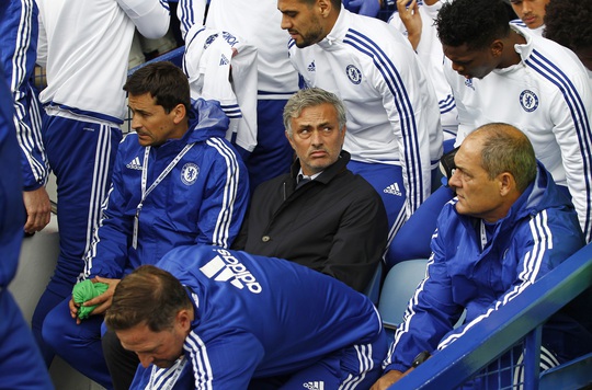 HLV Mourinho sẽ còn bị chỉ trích dài dài sau khởi đầu tệ hại nhất lịch sử CLB Chelsea
