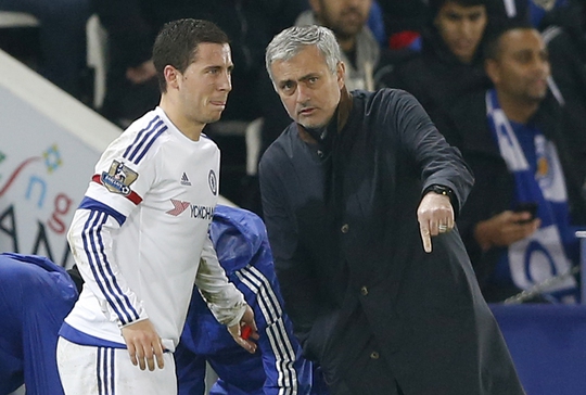 
Cầu thủ con cưng Hazard trở thành gánh nặng cho Mourinho mùa này
