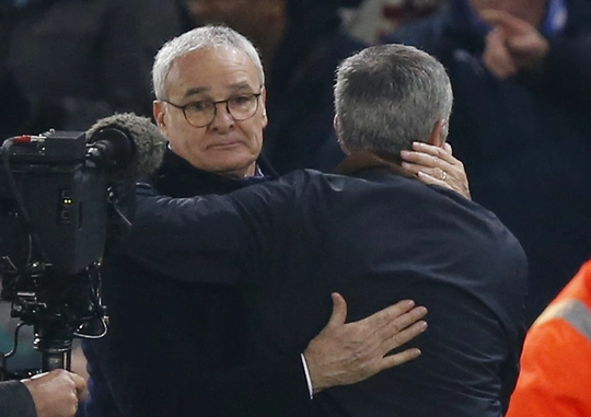 Mourinho đã thất bại trước ông già Ranieri bên phía Leicester