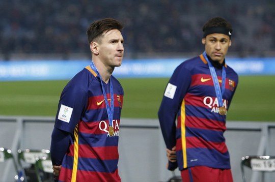 Neymar sẽ vượt mặt Messi nếu được tăng lương