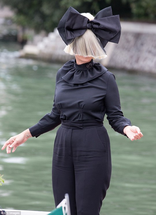 Ca sĩ Sia đến Venice