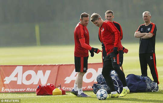 Rooney và đồng đội chuẩn bị tiếp Man City