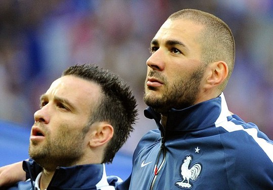 Karim Benzema và Mathieu Valbuena ở tuyển Pháp