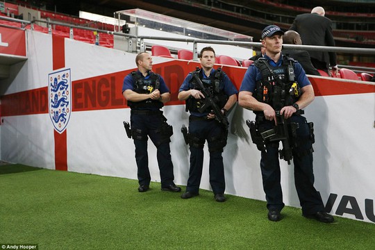 
An ninh được thắt chặt trên SVĐ Wembley
