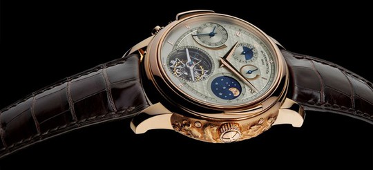 
Chiếc Vacheron Constantin Vladimir do một yếu nhân người Nga đặt hàng. Chiếc đồng hồ này được phát triển từ bộ sưu tập kỷ niệm 250 năm thành lập hãng, với số cơ chế phức tạp tới nay vẫn là hàng đầu đối với Vacheron Constantin.
