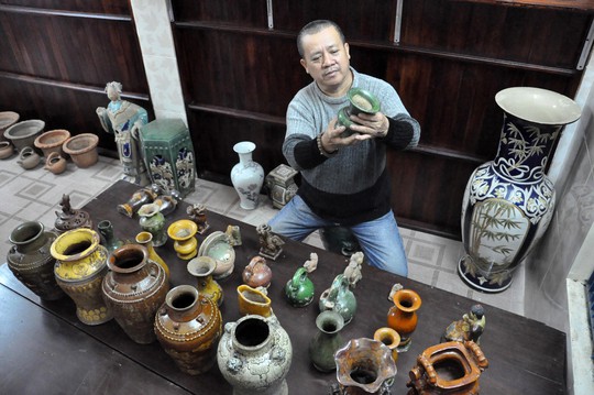 Nhà sưu tầm Lâm Zũ Xênh và những món đồ cổ có xuất xứ từ làng gốm Mỹ Thiện cách đây hơn 300 năm