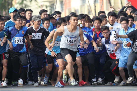 
Giải Việt dã thu hút 2.111 vận động viên đến từ 15 trường tham gia
