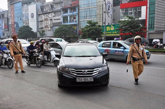 Chiến sĩ tại các chốt giao thông sẽ dừng xe người vi phạm