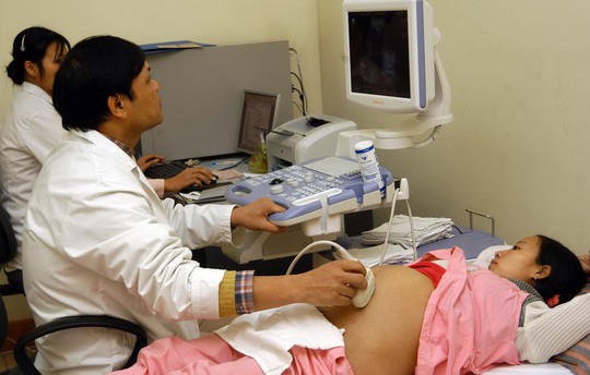 Siêu âm kiểm tra sức khỏe thai nhi tại Bệnh viện Phụ sản trung ương (Ảnh chỉ có tính minh họa)