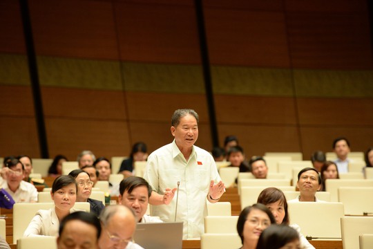 ĐB Nguyễn Bá Thuyền cho rằng cần công nhận quyền chuyển giới bởi nếu không thì dẫn đến làm chui. Ảnh: NGUYỄN NAM