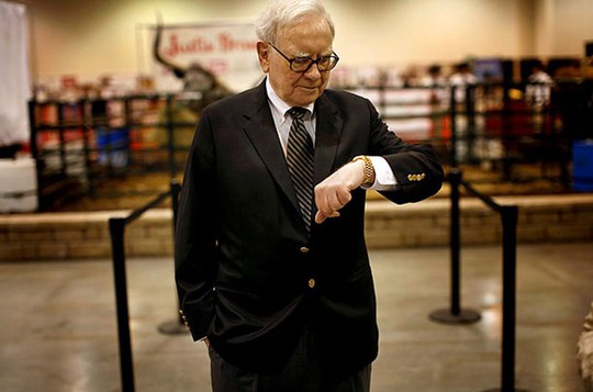 
Tỉ phú Warren Buffett ngoài Patek Philippe còn đeo cả Rolex Day-Date.
