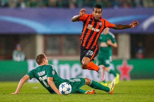 
Alex Teixeira (29) sẽ về Chelsea trong kỳ chuyển nhượng màu đông này
