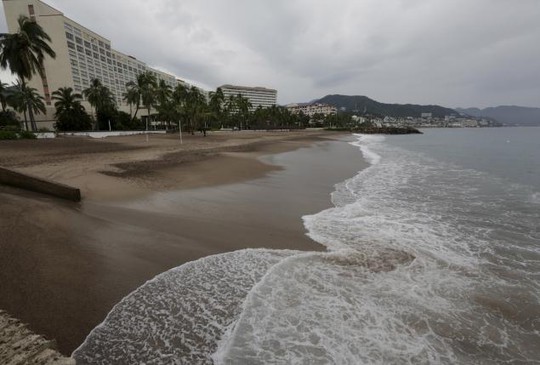 Thành phố du lịch Puerto Vallarta vẫn bình yên sau khi bão gây ảnh hưởng. Ảnh: Reuters