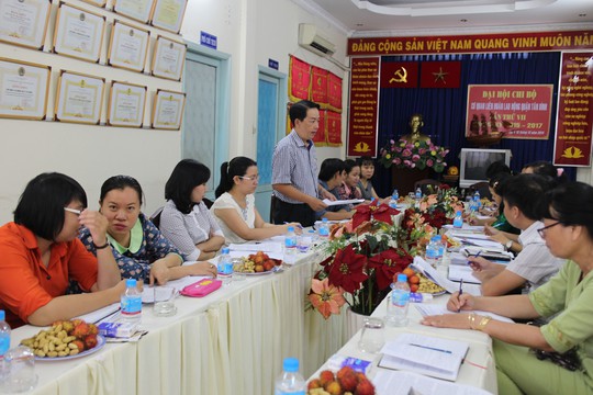 Ông Kiều Ngọc Vũ, Phó Chủ tịch LĐLĐ TP, phát biểu chỉ đạo tại buổi làm việc