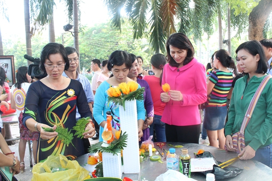 Các tác phẩm do cán bộ, giáo viên trổ tài thiết kế, trang trí tại hội thi