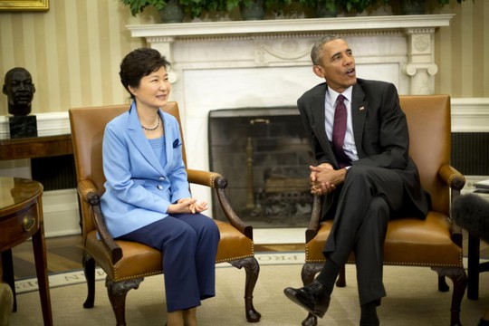 Trong khi đó, Mỹ và Hàn muốn đàm phán vấn đề hạt nhân với Triều Tiên. Ảnh: AP