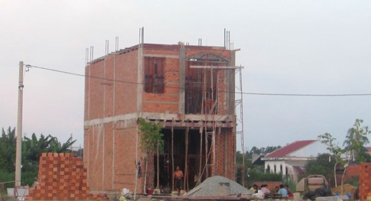 Một căn nhà được người dân phản ánh xây dựng trước khi có giấy phép tại đường Tuyến 5/2004, ấp 7, xã Xuân Thới Thượng, huyện Hóc Môn, TP HCM Ảnh: HUỲNH HOÀNG
