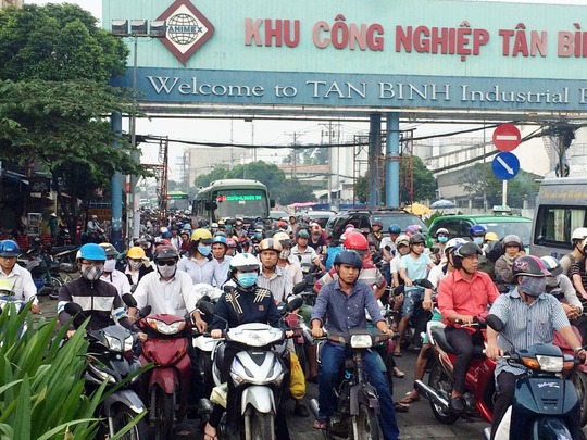 
Sự cố gây ùn tắc giao thông nghiêm trọng trong sáng đầu tuần ở giao lộ Trường Trinh - Tây Thạnh, quận Tân Phú
