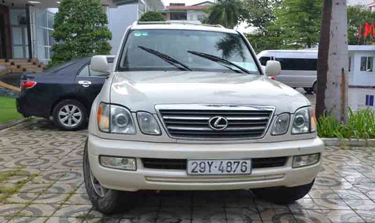 Chiếc xe sang mang biển số giả bị tạm giữ tại Công an TP Đà Nẵng