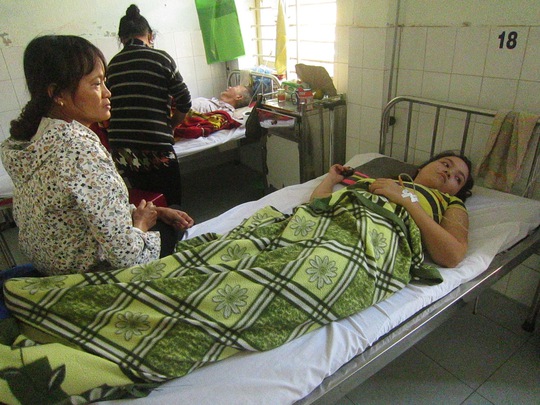 
Chị Lê Thị Thúy Kiều đang được chăm sóc, điều trị tại Bệnh viện Điện Bàn, Quảng Nam.
