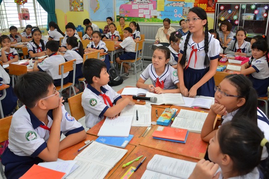Học sinh Trường Tiểu học Nguyễn Văn Trỗi (quận 4, TP HCM) trong giờ trao đổi bàiẢnh: TẤN THẠNH
