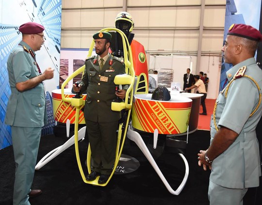 Cơ quan Phòng vệ Dân sự Dubai vừa ký bản ghi nhớ với Công ty Martin Aircraft về việc mua 20 bộ đồ bay Ảnh: Gizmag.com
