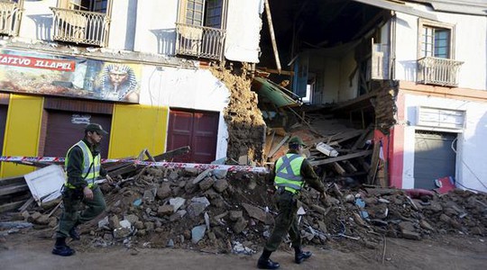Trận động đất tại Chile khiến ít nhất 12 người thiệt mạng, 5 người mất tích và 20 người khác bị thương.Ảnh: RT