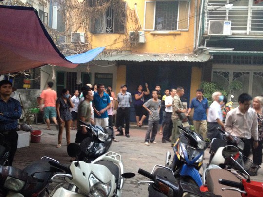 Hà Nội: Cháy lớn nhà tập thể trên phố "tây" Trần Quốc Toản