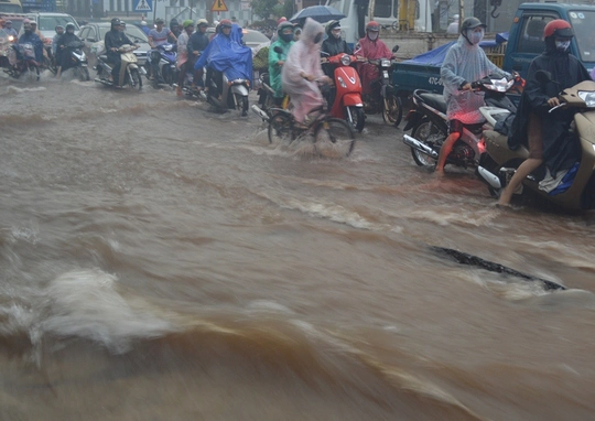 
Những con thác trên một số tuyến đường TP Buôn Ma Thuột
