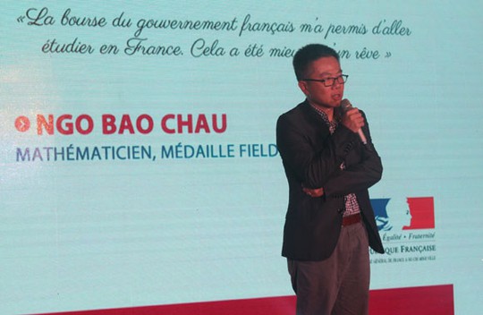 
Giáo sư Ngô Bảo Châu phát biểu tại Lễ ra mắt France Alumni Việt Nam tại TPHCM ngày 19-9. Ảnh: Thu Hằng
