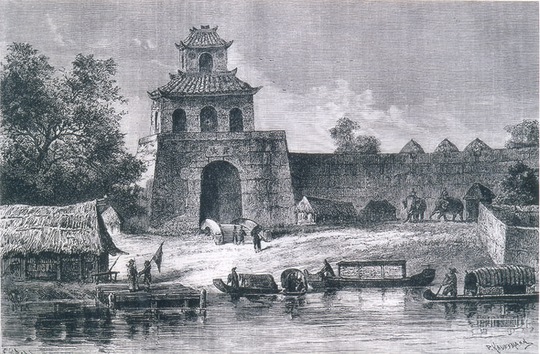 Cổng thành Phú Xuân thời Nguyễn sơ nhưng vua Quang Trung được cho là chưa từng ở đây. (Ảnh do Nguyễn Đắc Xuân sưu tầm).