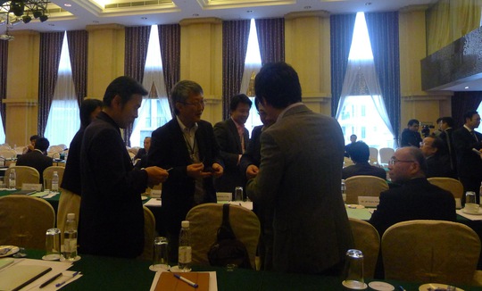 Doanh nghiệp Nhật Bản và Việt Nam trao đổi thông tin bên lề buổi gặp gỡ