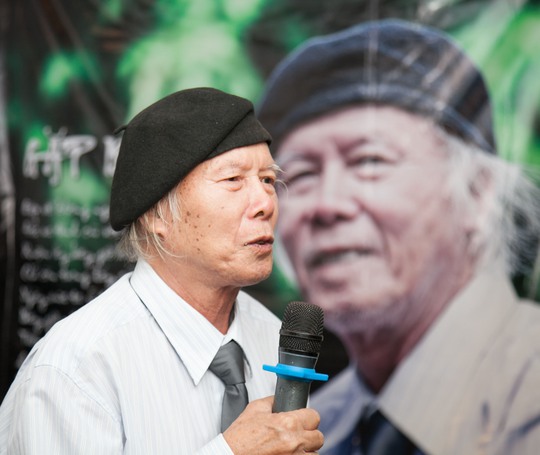 Nhà thơ Thanh Tùng tại sinh nhật tuổi 80 Ảnh: Mễ Thuận Thành