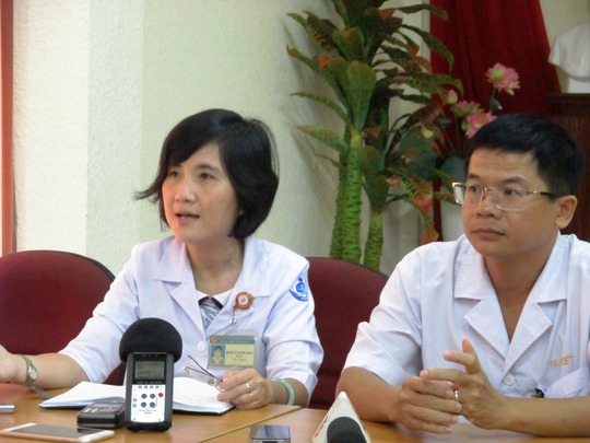 Các BS thuộc khoa Tâm lý, BV Nhi Đồng 1 kể về diễn biến tâm lý của bệnh nhi Kim Linh