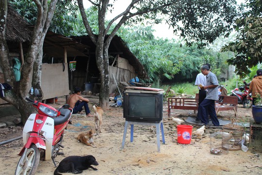 Một số tài sản được lôi ra ngoài