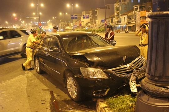 
Hiện trường vụ tai nạn tại đại lộ Võ Văn Kiệt tối 18-12
