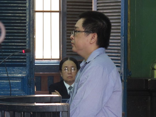 
Thư kí tòa Nguyễn Quốc Thái Cường lãnh 7 năm tù về tội: “Lừa đảo chiếm đoạt tài sản”
