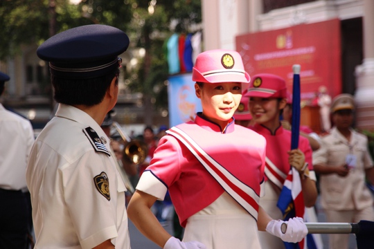 
Nữ cảnh sát trong đoàn nhạc Nhật Bản
