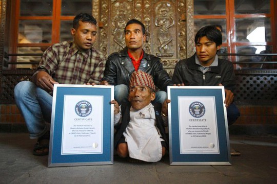 The worlds shortest man dies