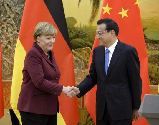 
Thủ tướng Đức Angela Merkel gặp người đồng cấp Trung Quốc

trong cuộc họp báo tại Bắc Kinh ngày 29-10. Ảnh: REUTERS
