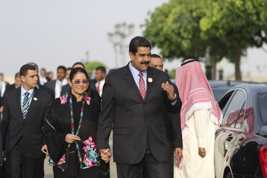 Tổng thống Nicolas Maduro of Venezuela và vợ - bà Cilia Flores Ảnh: REUTERS
