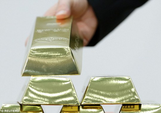 Số vàng người đàn nuốt trọng có giá trị gần 14.000 USD. Ảnh: REUTERS