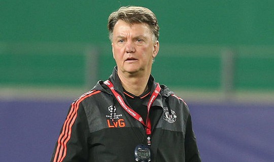 
HLV Van Gaal không hài lòng với quyết định của trọng tài
